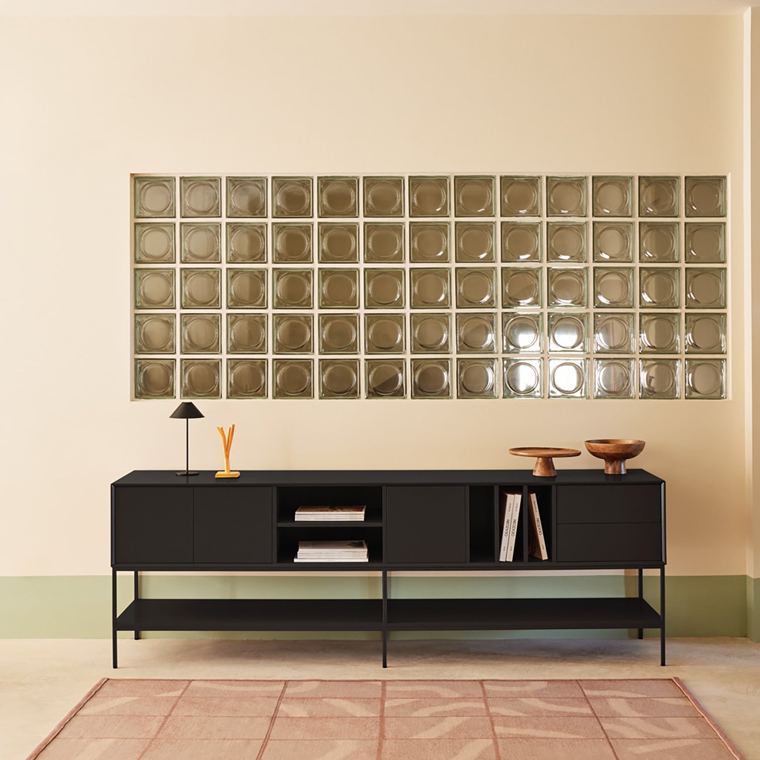 
Grand bahut design « Platt » - Noir