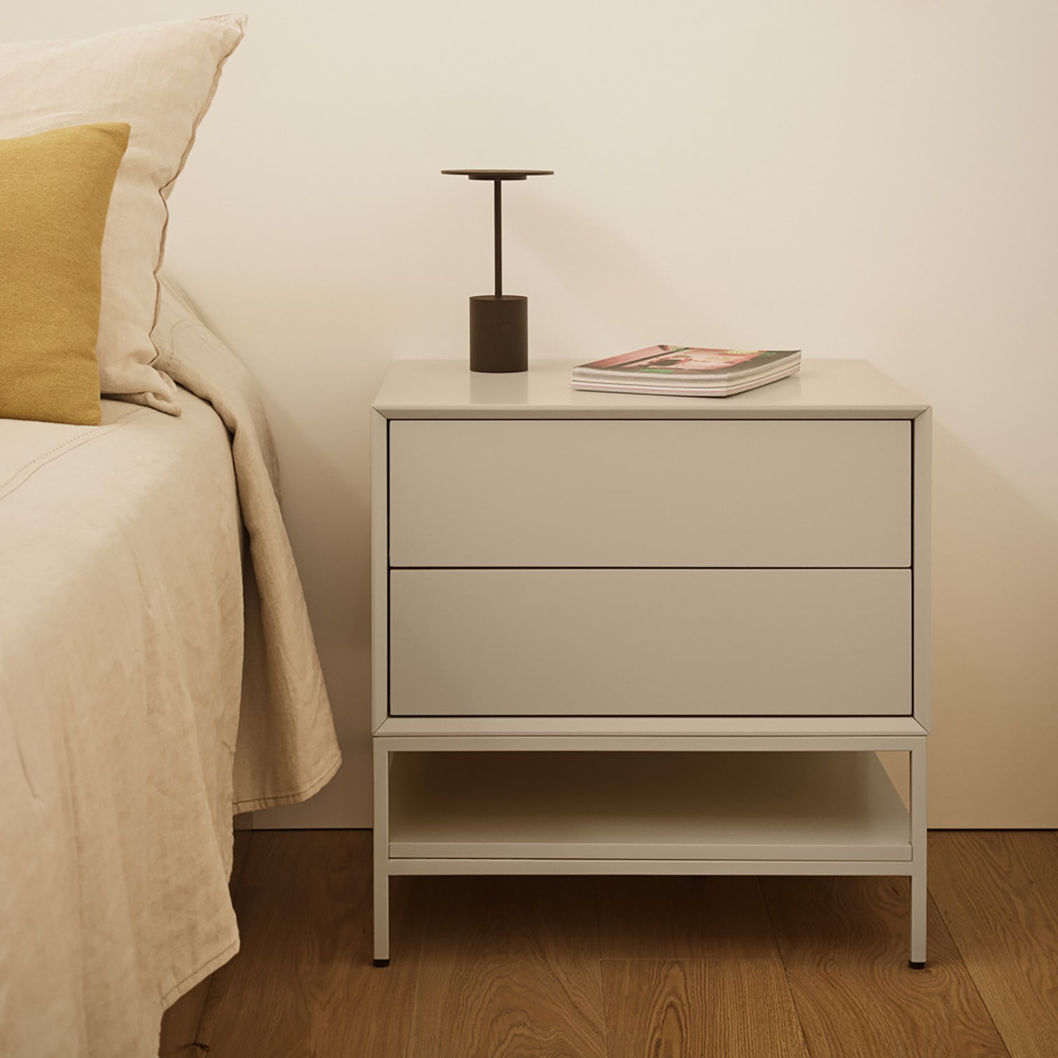
Table d'appoint et de chevet design "Platt" - Sable