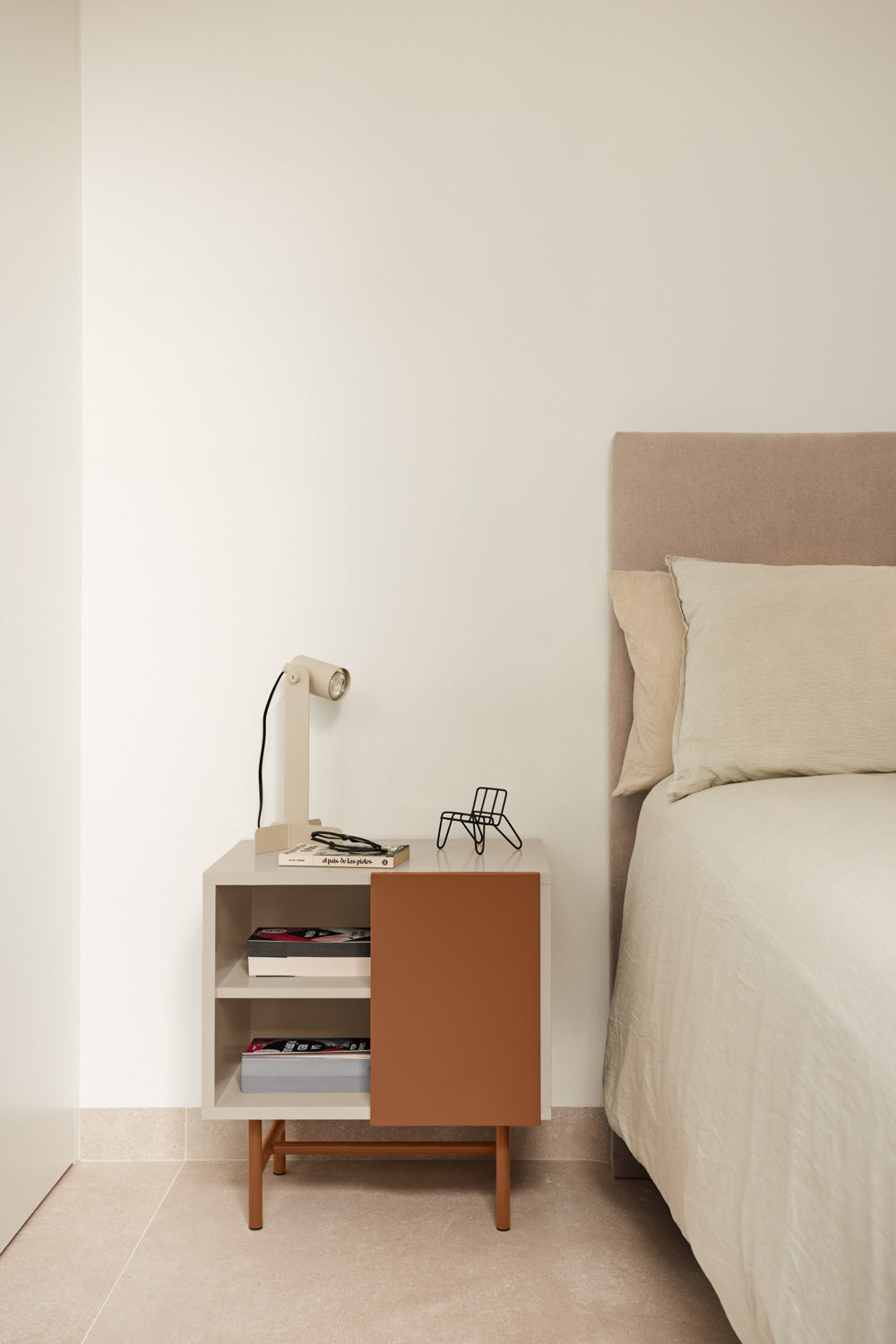 
Table d'appoint et de chevet design « Nube » - Crème / Arkilla
