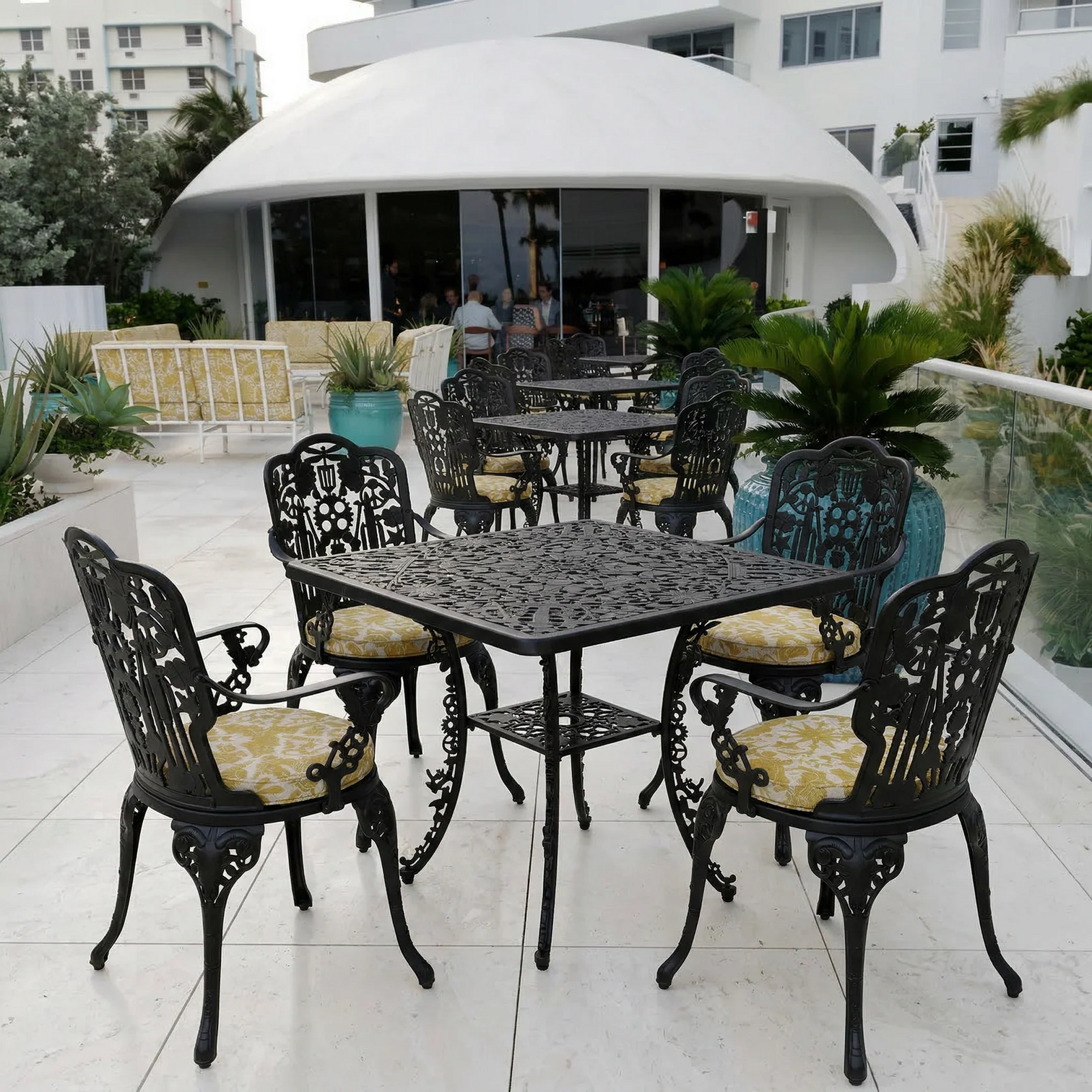 
Table de bistrot de jardin design « Industry » - Noir