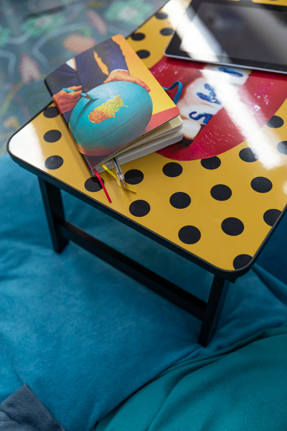 
Design Sofa & Bed Tray "Toiletpaper Shit"