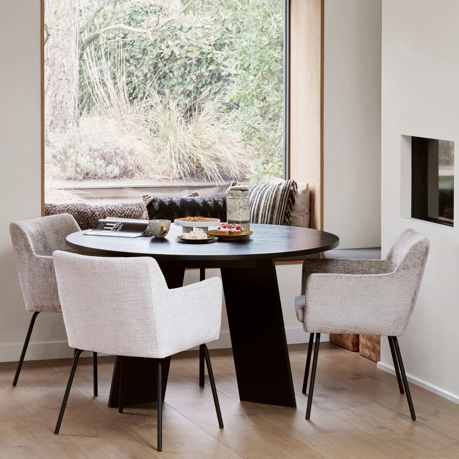 
Solid Round Designer Dining Table "Frieso" Ø 130 cm
