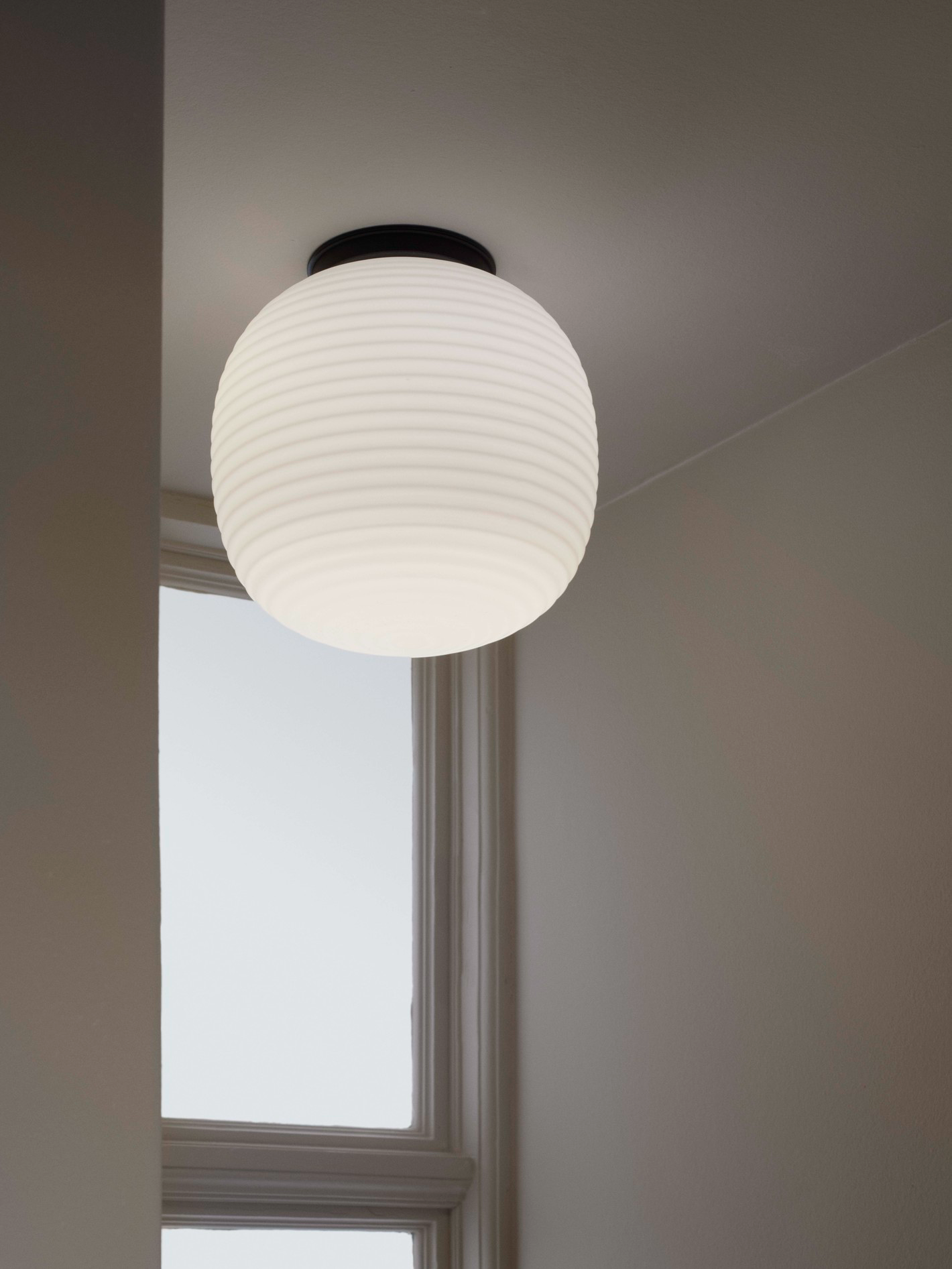 
Plafonnier design « Lantern Globe » - Ø 32 cm
