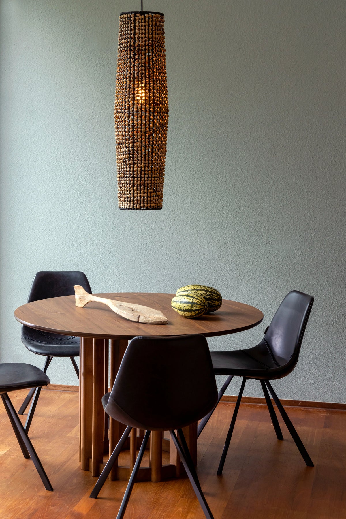 
Tavolo da pranzo rotondo di design in legno massello „Barlet“ Ø 120 cm - Nussbaum