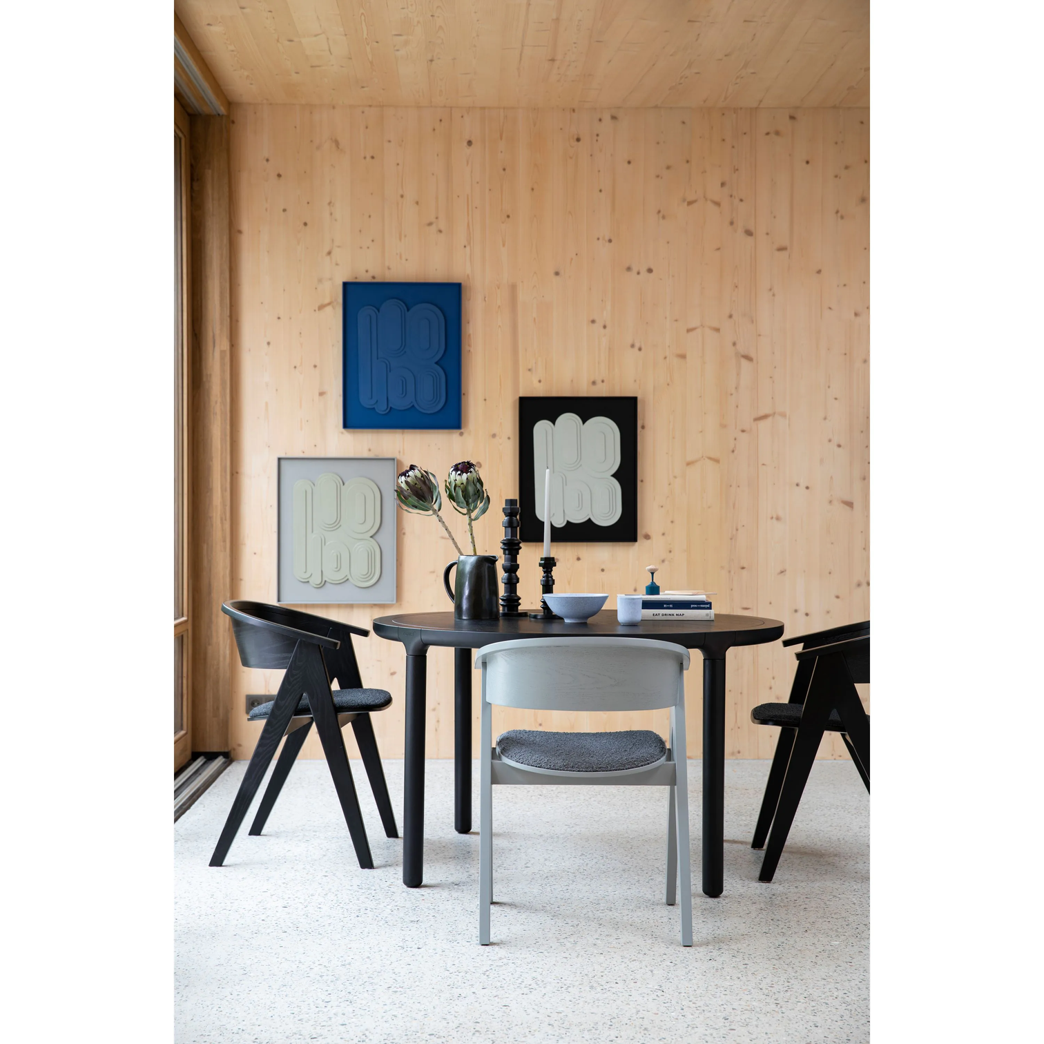 
Round designer dining table "Storm" Ø 128 cm - Black