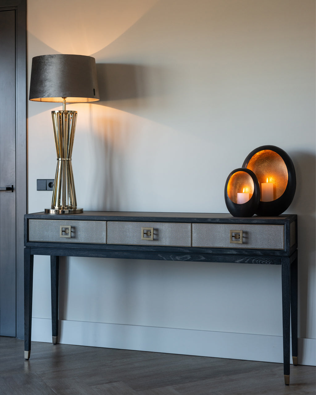 
Grande consolle di design «Bloomingville»
