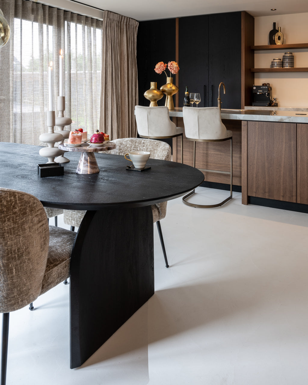 
Sedia da bar di design di alta qualità “Bolton”, set da 2 - Piedini: Brushed Gold, Rivestimento: Samt Beige