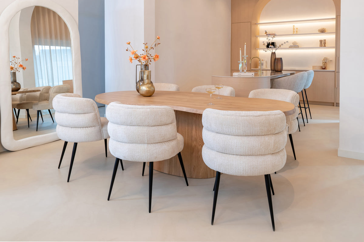 
Grosser Massivholz Design Esstisch „Riva“ mit organischer Form, 230 x 110 cm