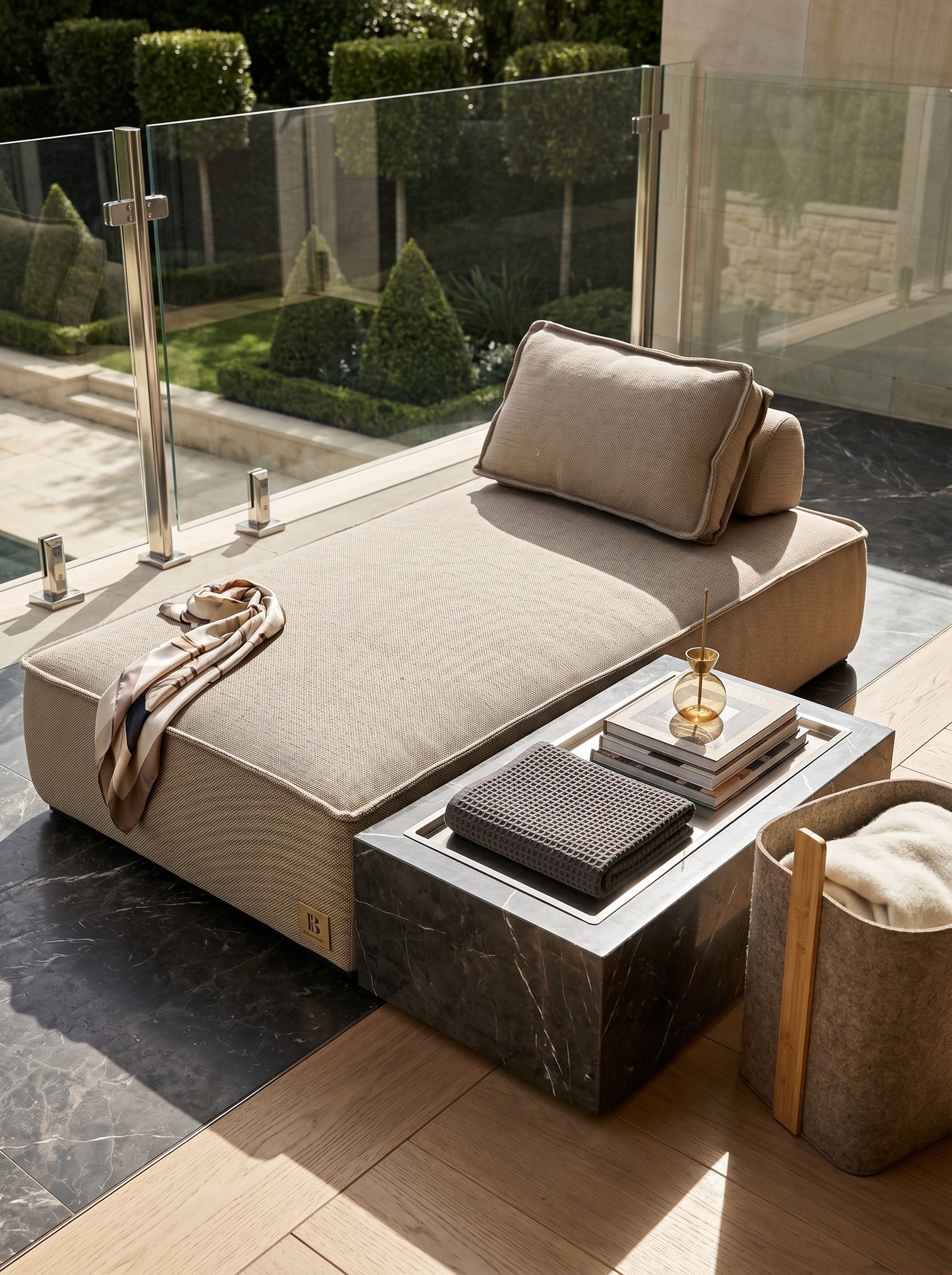 
High-quality outdoor daybed "Jondal"