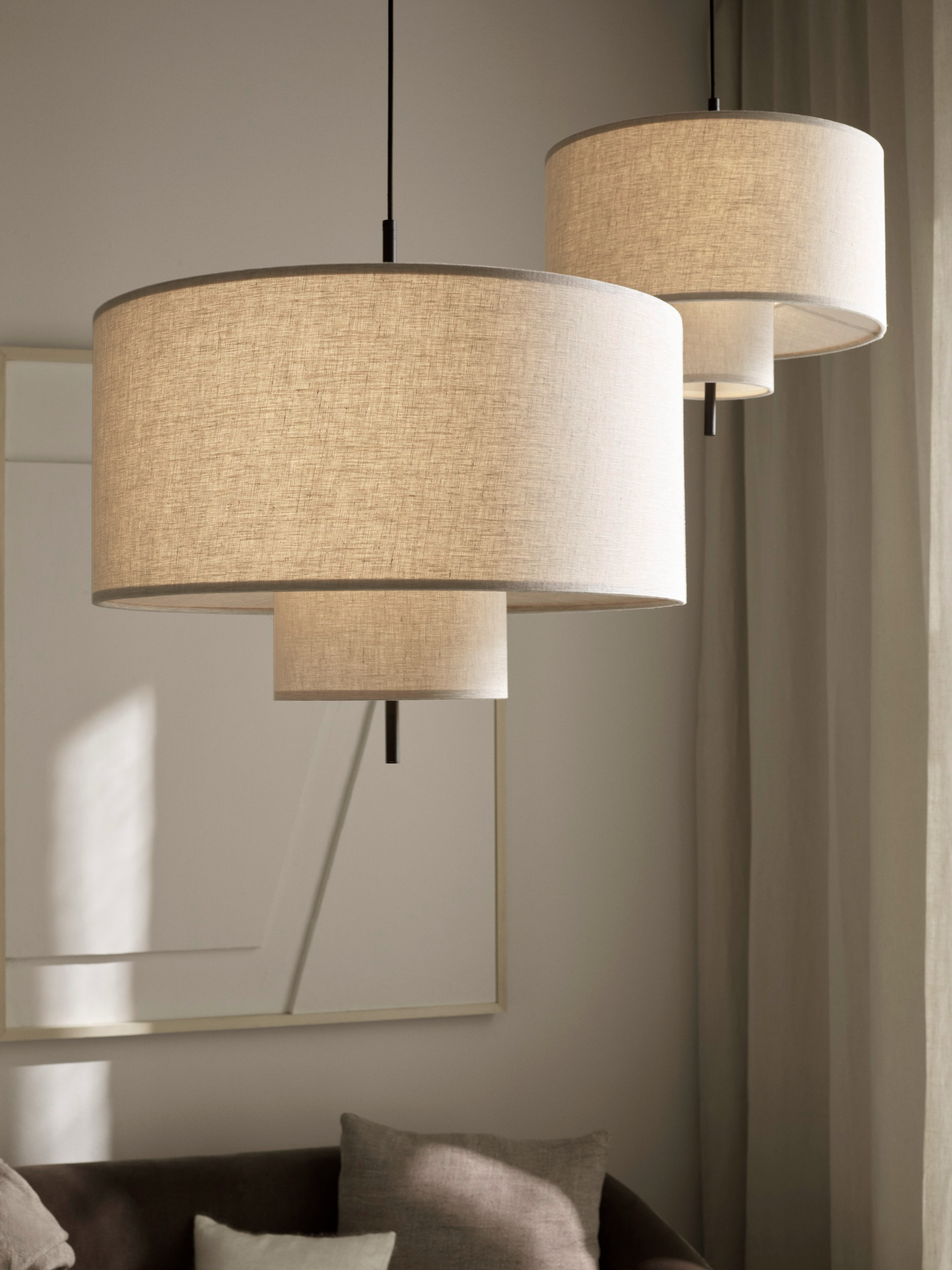 
Grande suspension design « Margin », différentes tailles - Abat-jour : Beige, Câble : Noir / Ø 70 cm