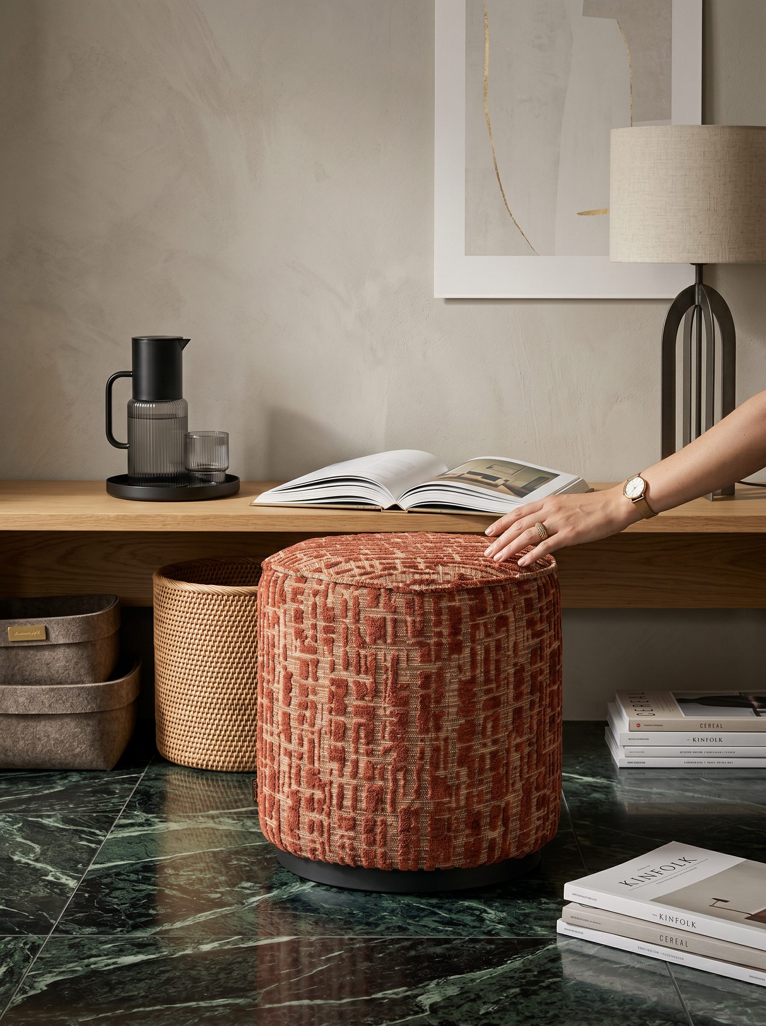 
Designer ottoman "Lexie", various sizes - Ø 45 cm / Earth