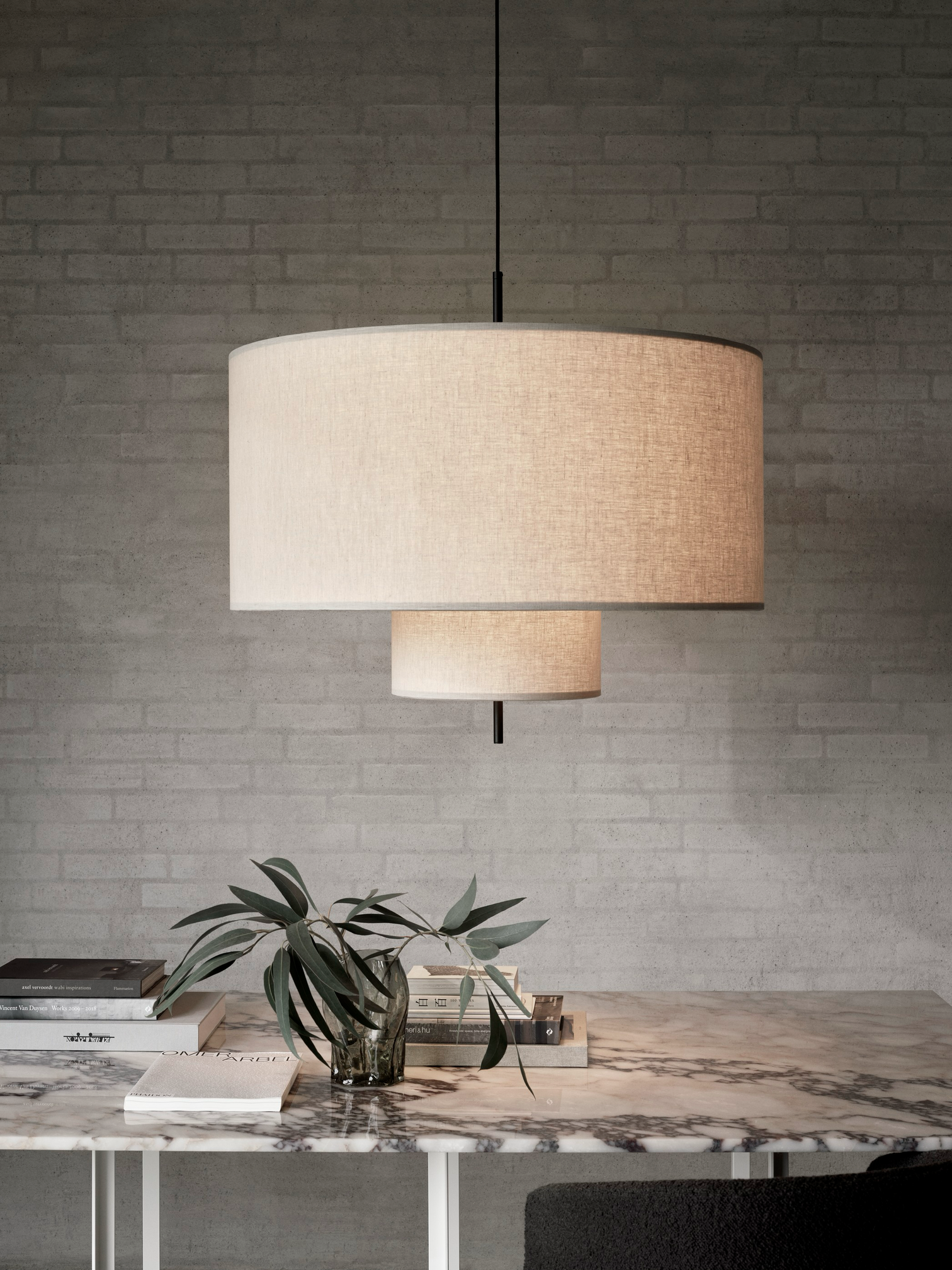 
Grande suspension design « Margin », différentes tailles - Abat-jour : Beige, Câble : Noir / Ø 90 cm