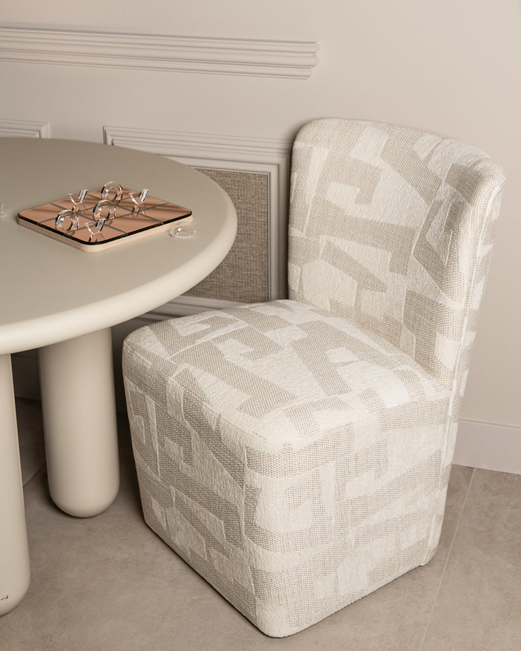 
Chaise de salle à manger design « Lorain » à roulettes - Graphiques beiges