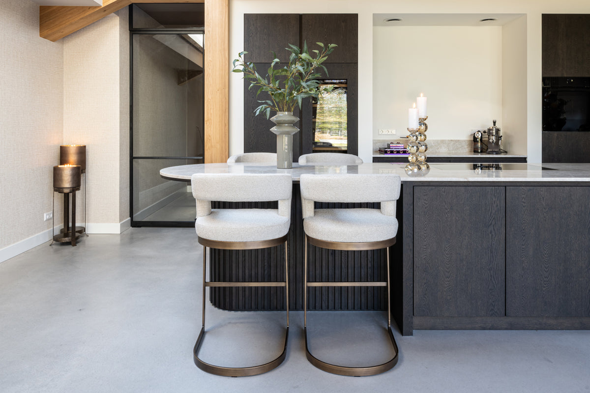 
Sedia da bar di design a sbalzo “Ellis”