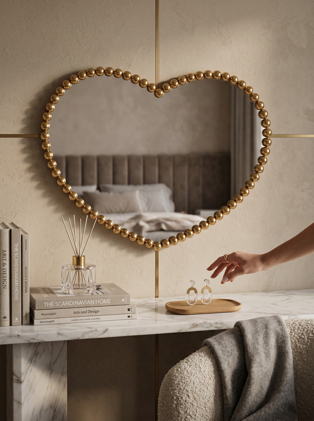 
Specchio da parete di design «Lovely»