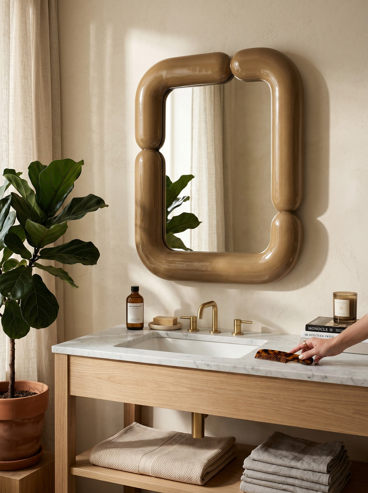 
Specchio da parete di design «Auby» - Oro