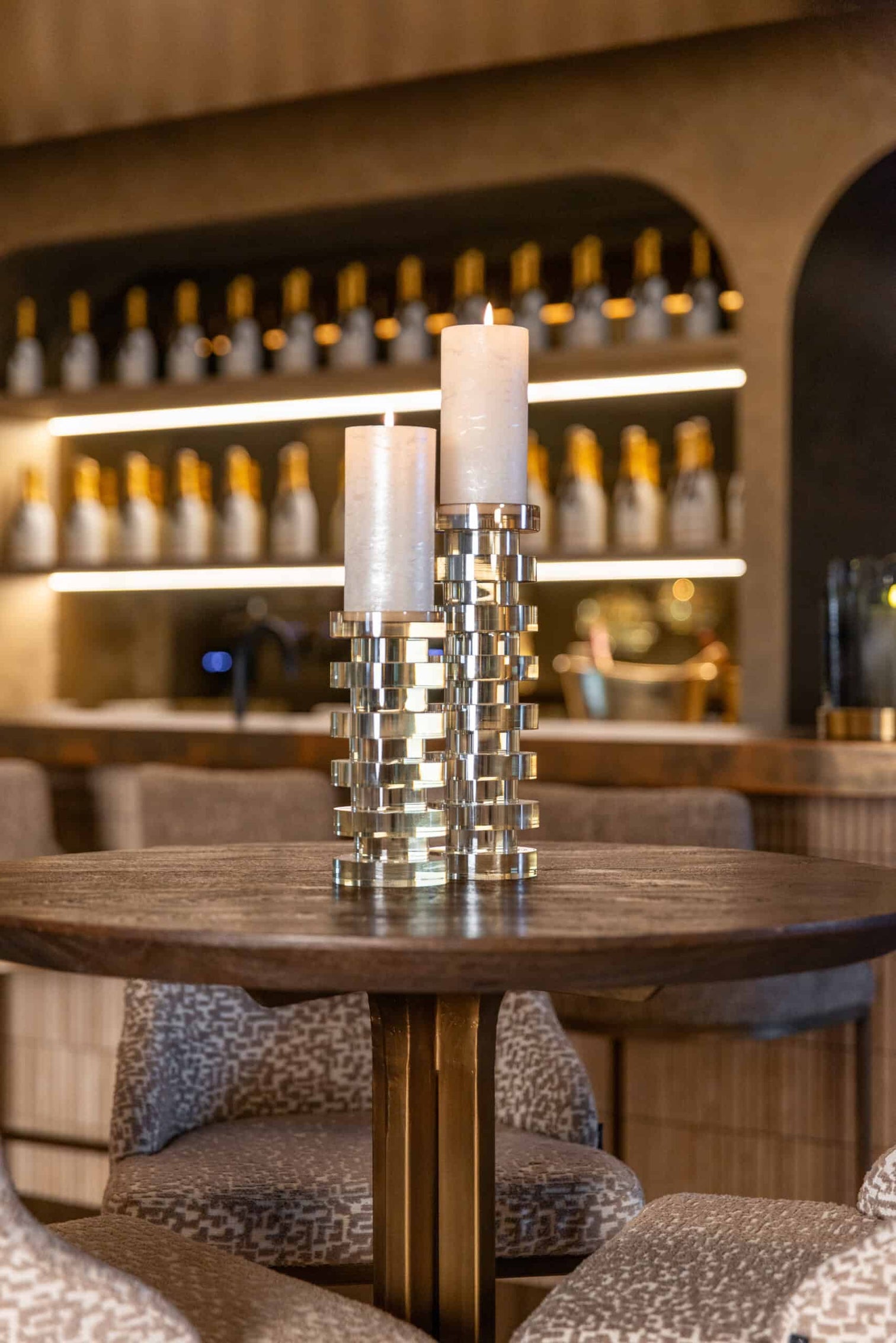 
Design Massivholz Bartisch „Revelin“ Ø 81 cm - Dunkelbraun