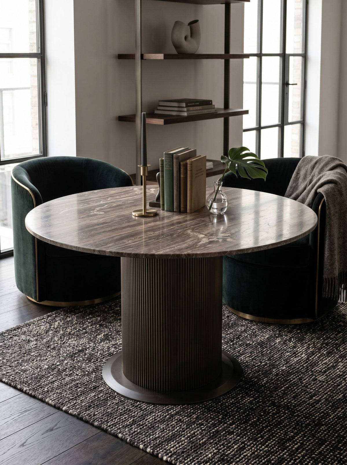 
Tavolo da pranzo di design „Russo“ con piano in marmo, Ø 140 cm