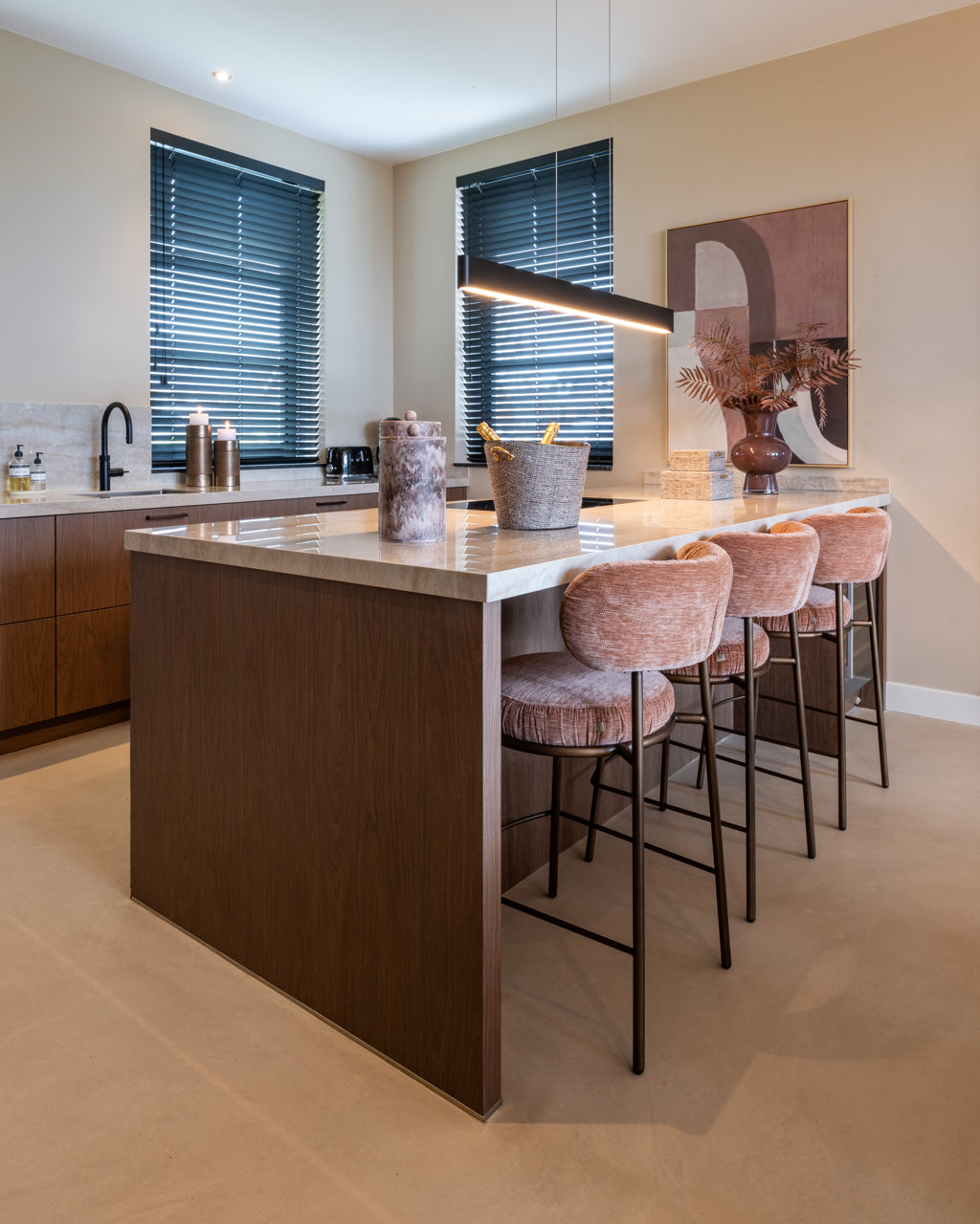 
Sgabello da bancone di design «Encanto» - Sii Straight Mocha Mousse