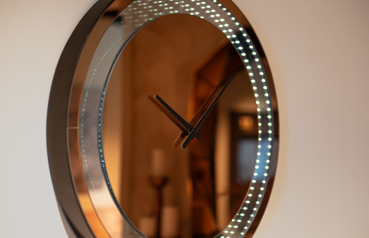 
Lampada da parete di design „Julia Led Clock“