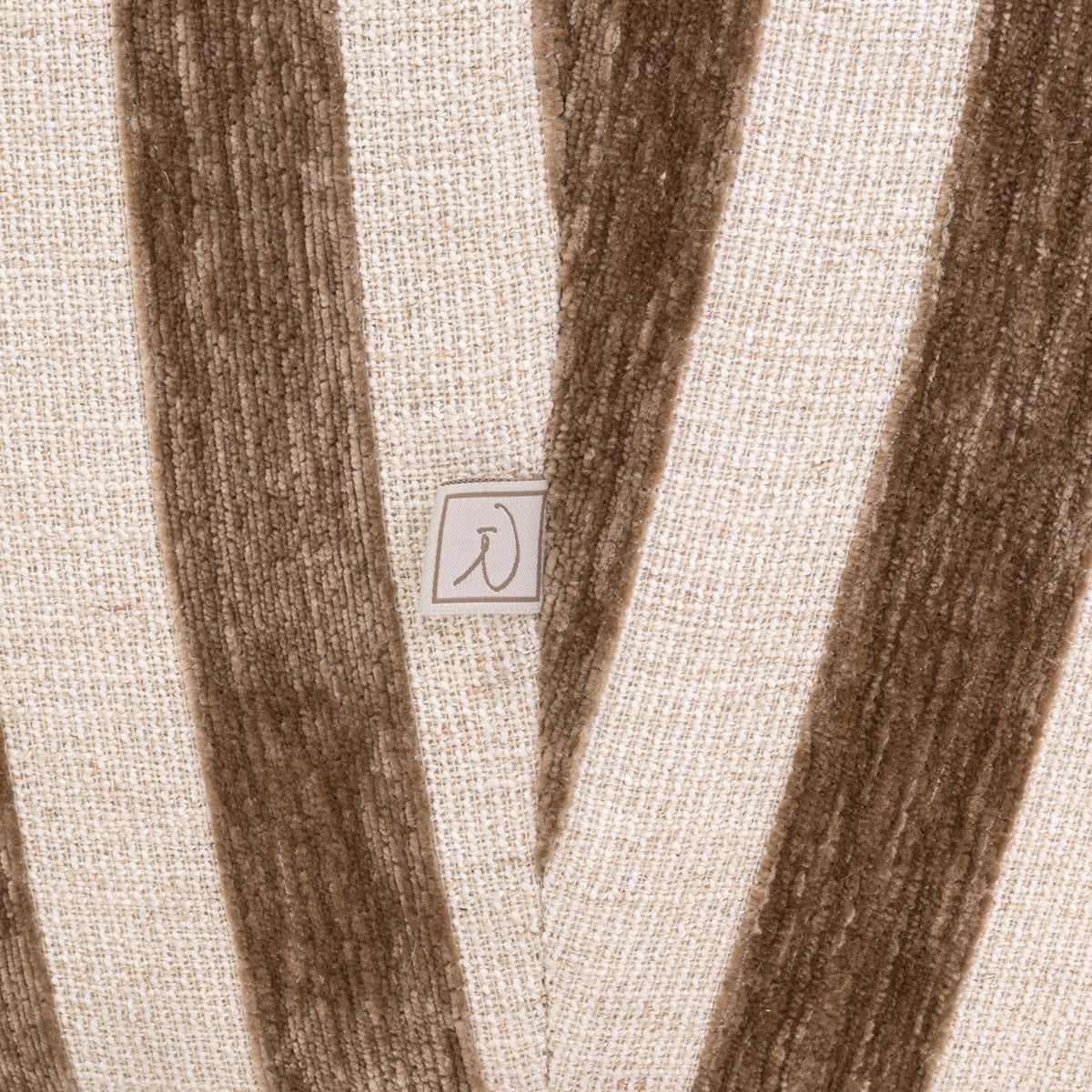 
Poltrona di design «Luxandra», diverse dimensioni - 89 × 113 × 75 cm / Strisce Sabbia