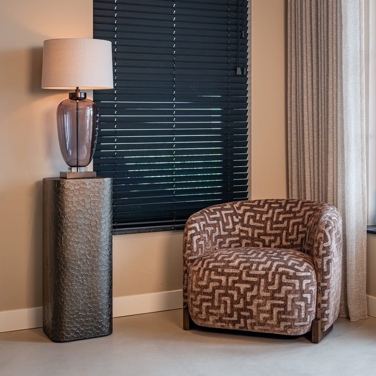 
Colonna decorativa di design «Derwin»