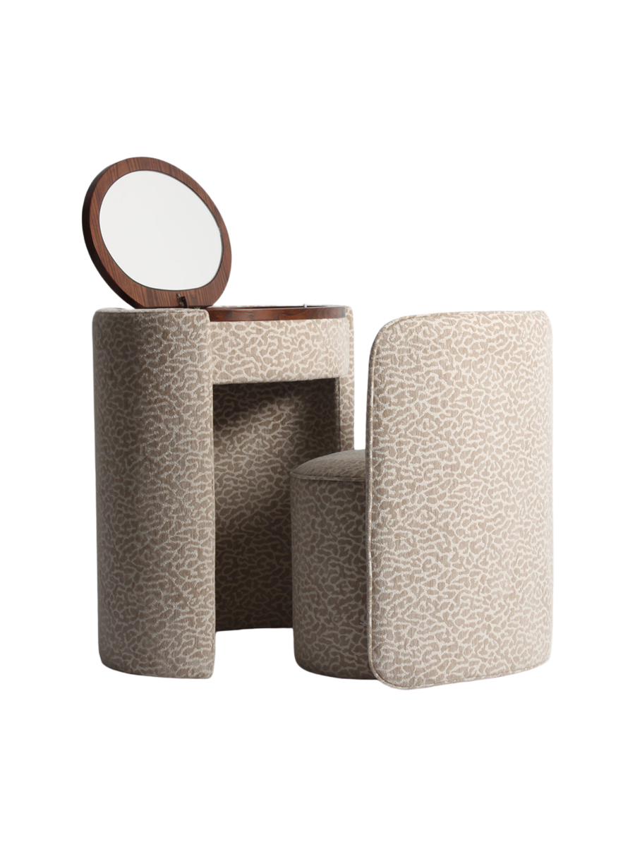 
Scrivania di design «Roxenne», varie dimensioni - 53 × 73.5 × 77 cm / Blossom Chenille