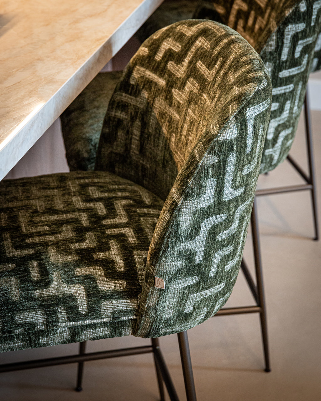 
Sgabello da bancone di design «Pullitzer» - Labirinto di muschio