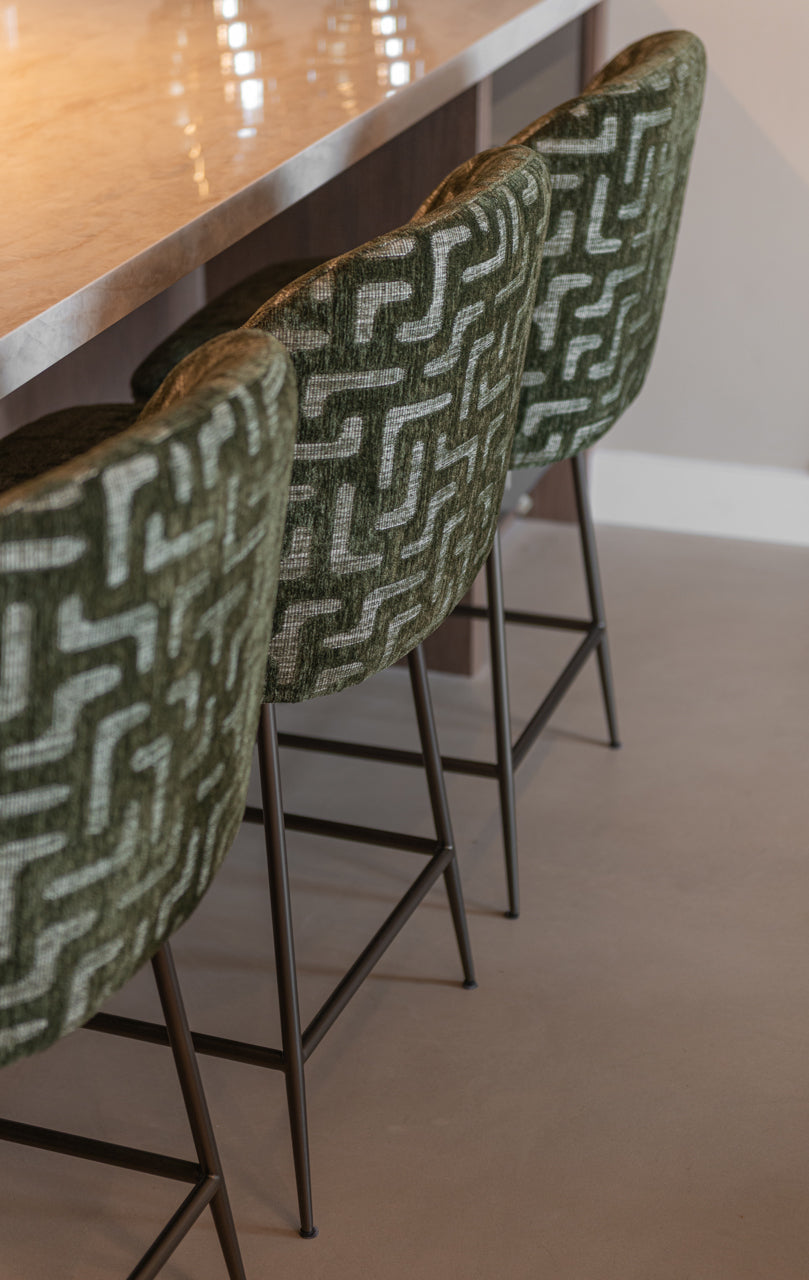 
Sgabello da bancone di design «Pullitzer» - Labirinto di muschio