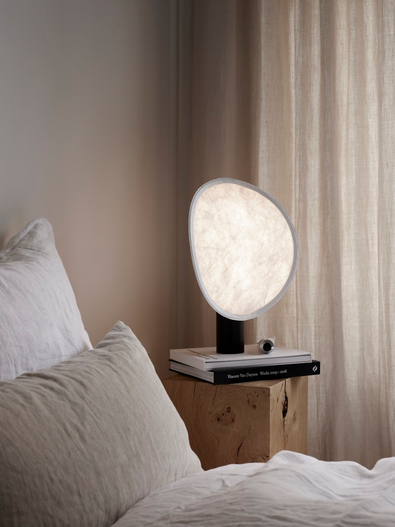 
Lampe de table LED design portable et dimmable « Tense » - Noir / Blanc