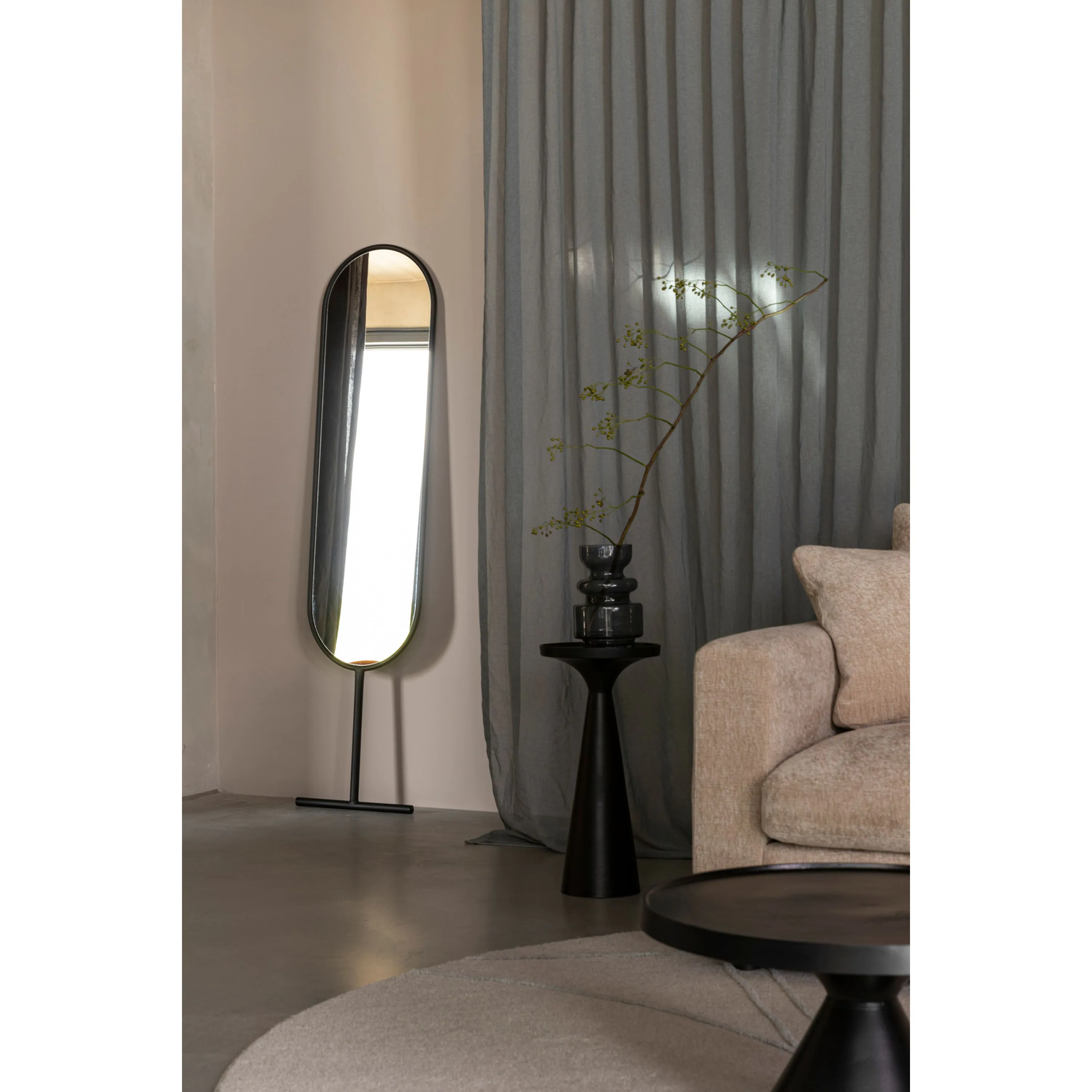 
Design Beistelltisch „Floss“ - Schwarz