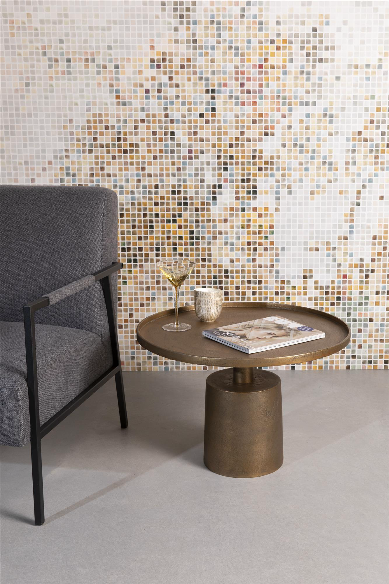 
Runder Design Beistell- / Couchtisch „Mason“ - Antik Brass