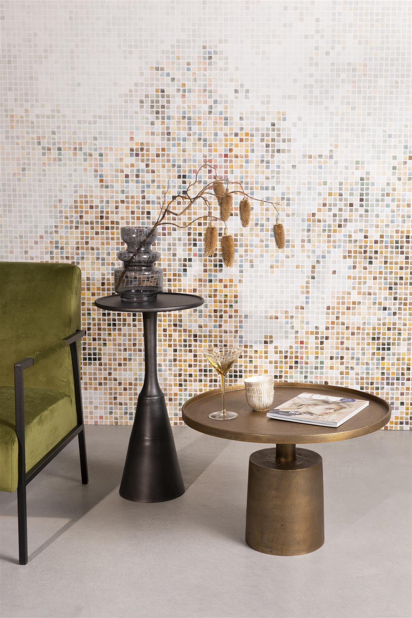 
Runder Design Beistell- / Couchtisch „Mason“ - Antik Brass