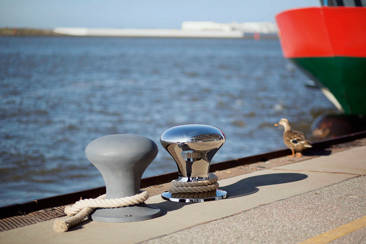 
Design Hocker „Hamburger“ mit Segeltau - Grau matt
