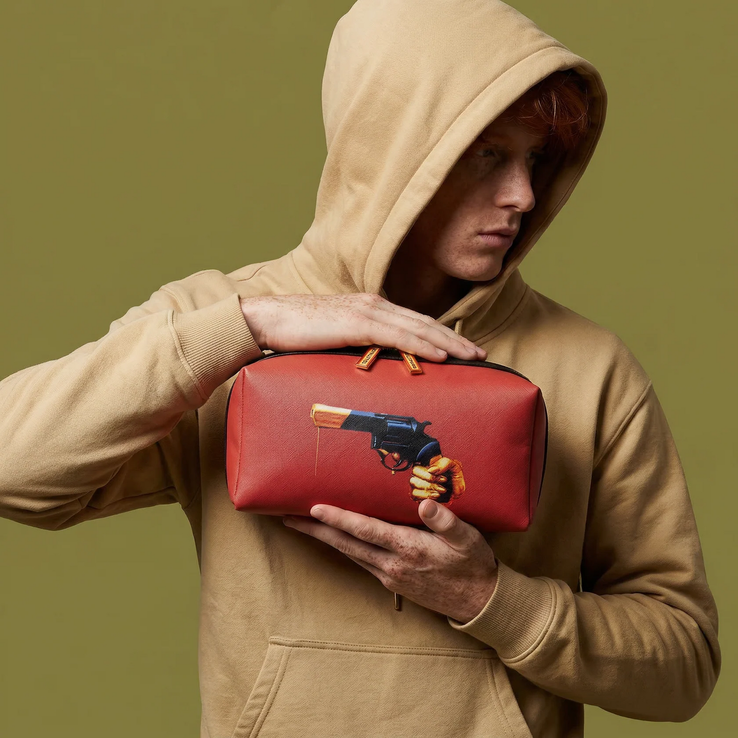 
Trousse de toilette « Toiletpaper Revolver »