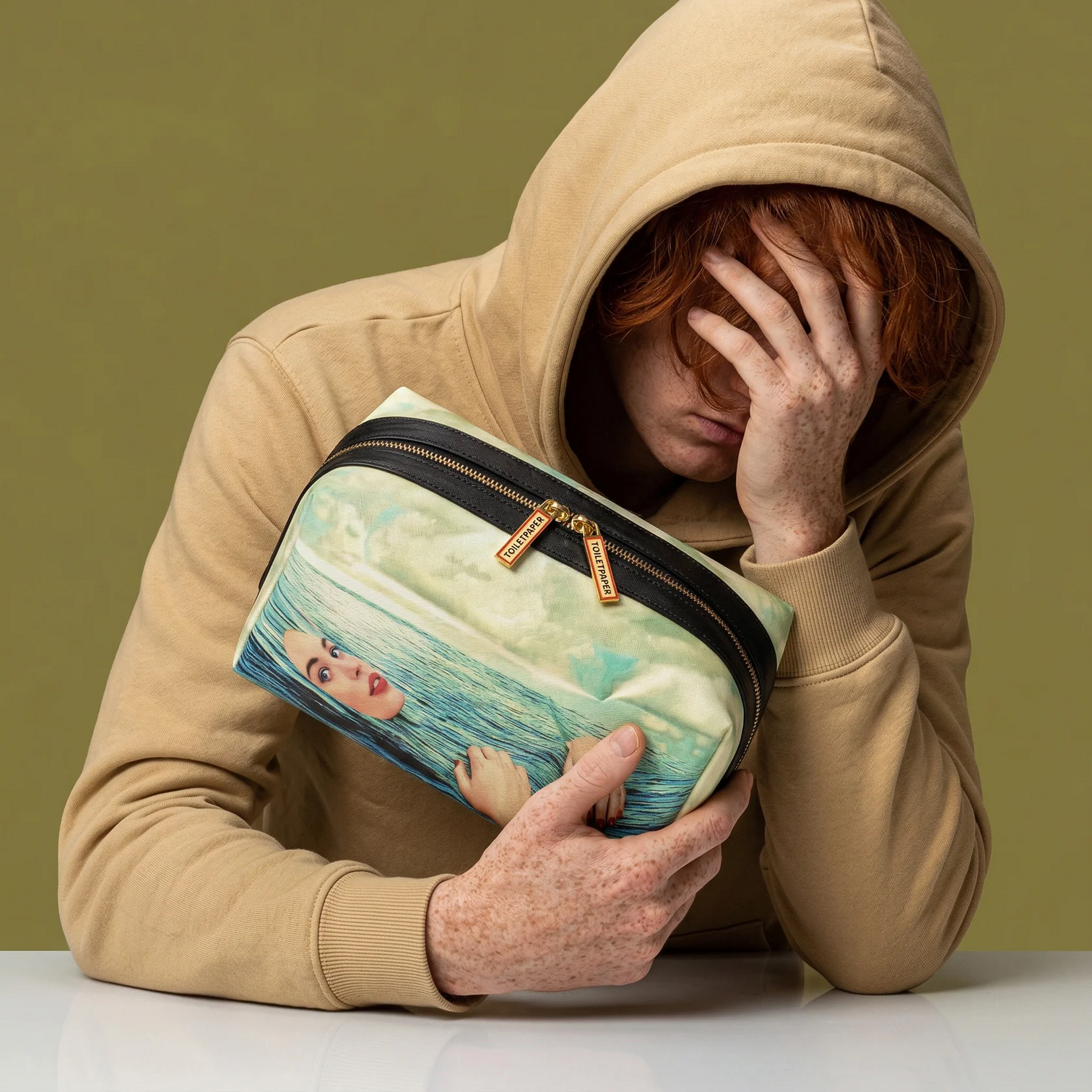 
Trousse de toilette design « Toiletpaper Seagirl »