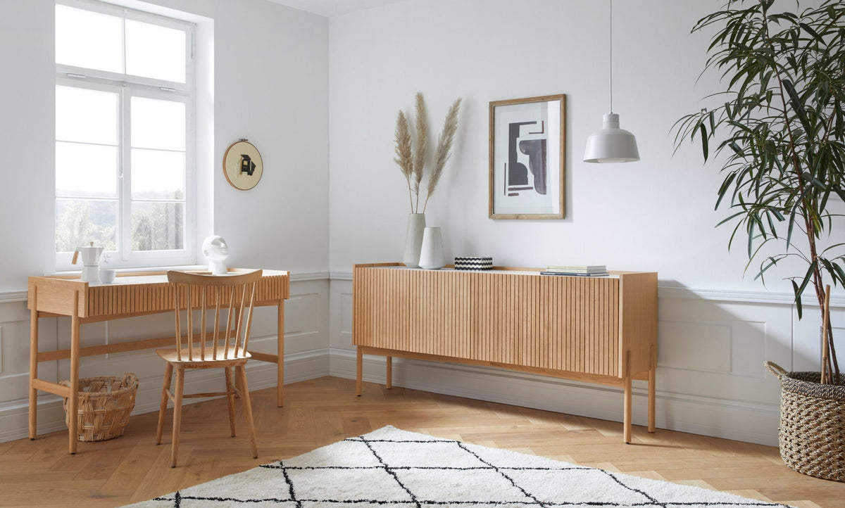 
Credenza di design „Bottrup“, a 4 ante