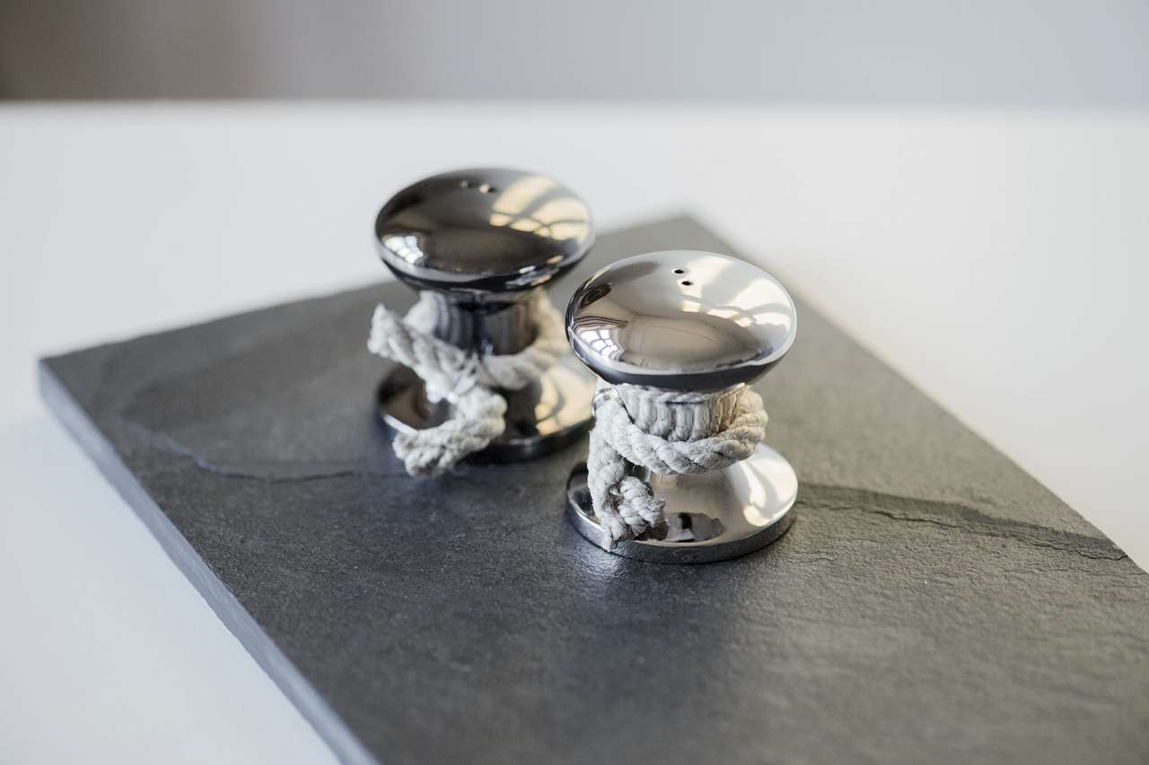 
Salière et poivrière design « Hamburger »