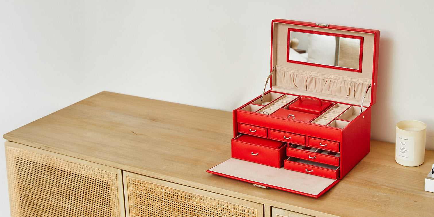 
Designer Jewelry Case "Heritage" - Red / XL