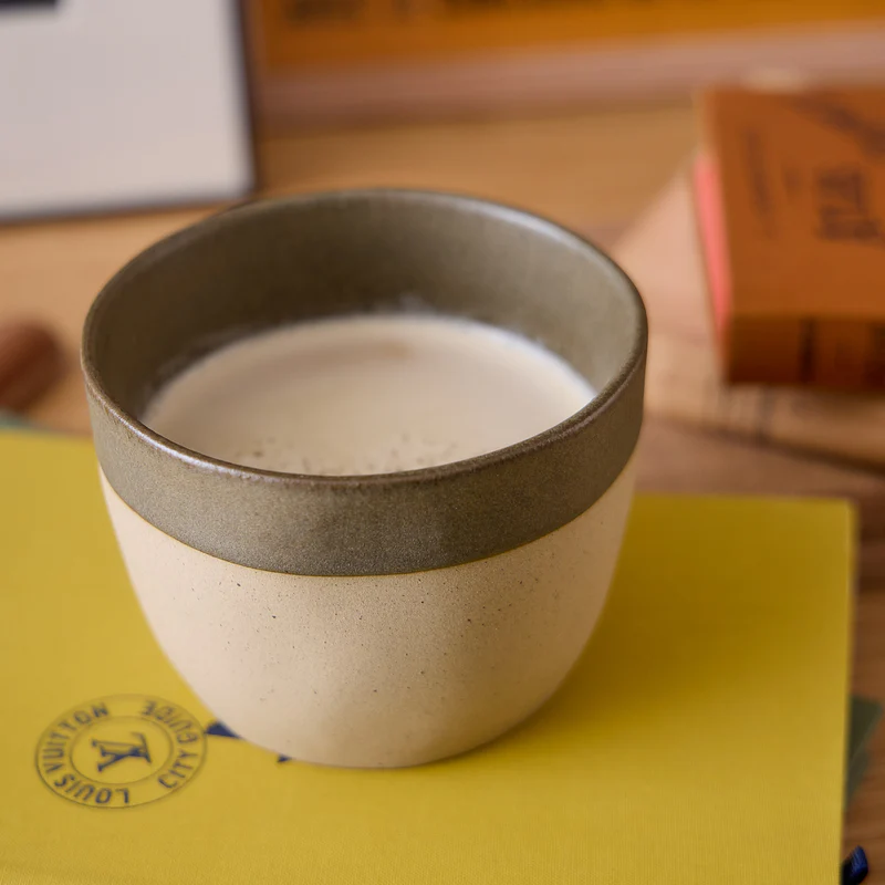 
Handcrafted Latte Mug "Arenito" - Olive green