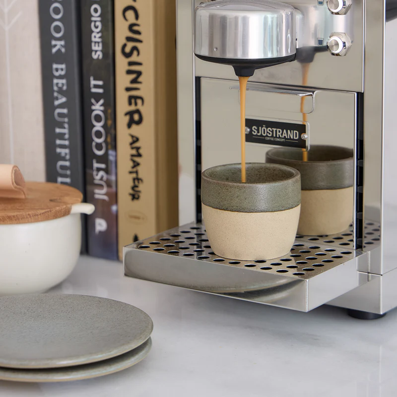 
Handcrafted Espresso Mug "Arenito" - Olive green