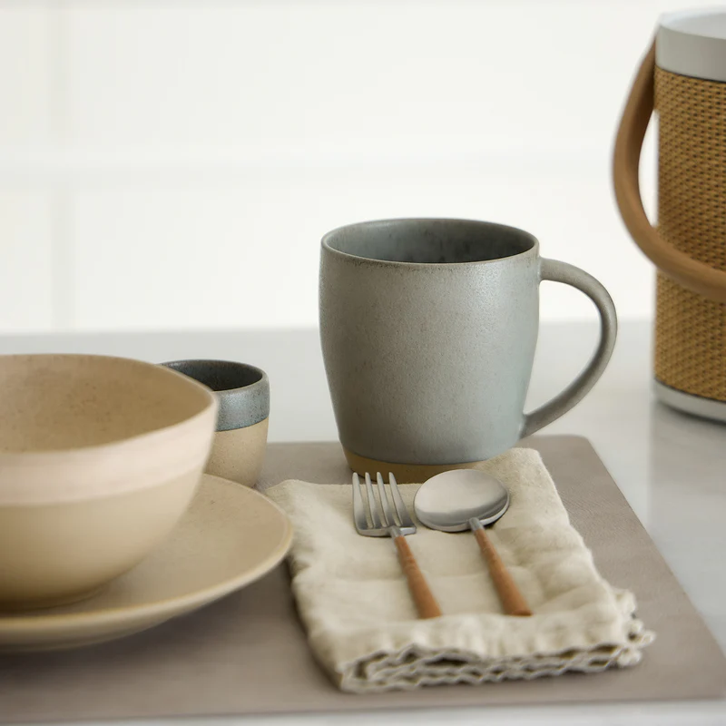 
Handcrafted "Arenito" Mug - Sage Green