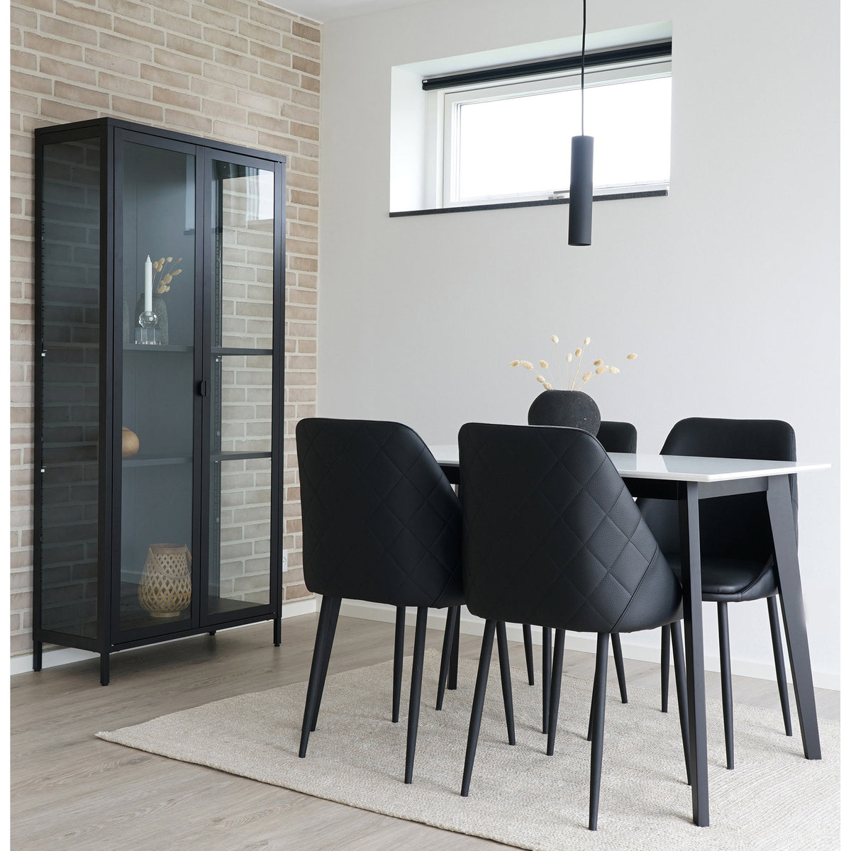 
Vetrina di design «Leonies» in metallo, a 2 ante - Nero