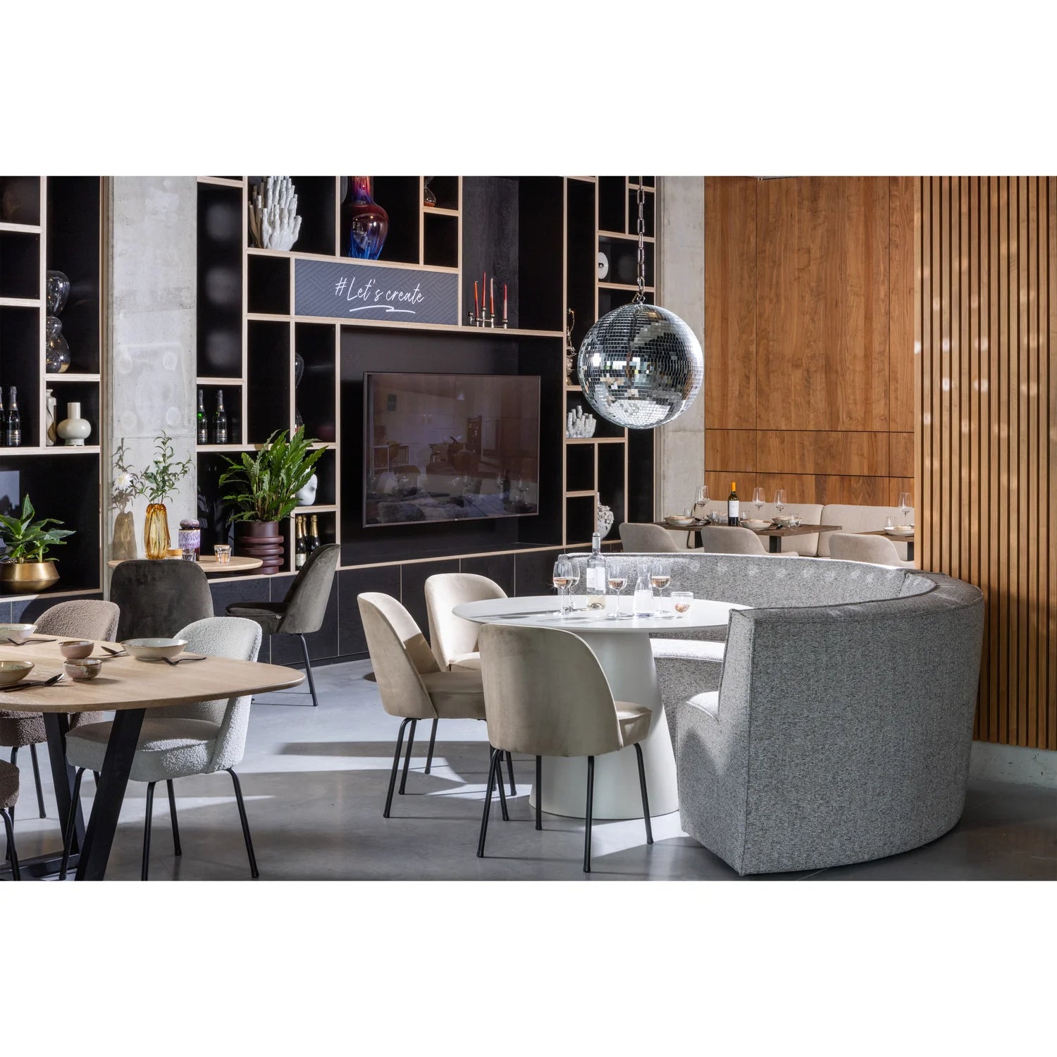 
Round designer dining table "Jorro" - Ø 120 cm - Beige