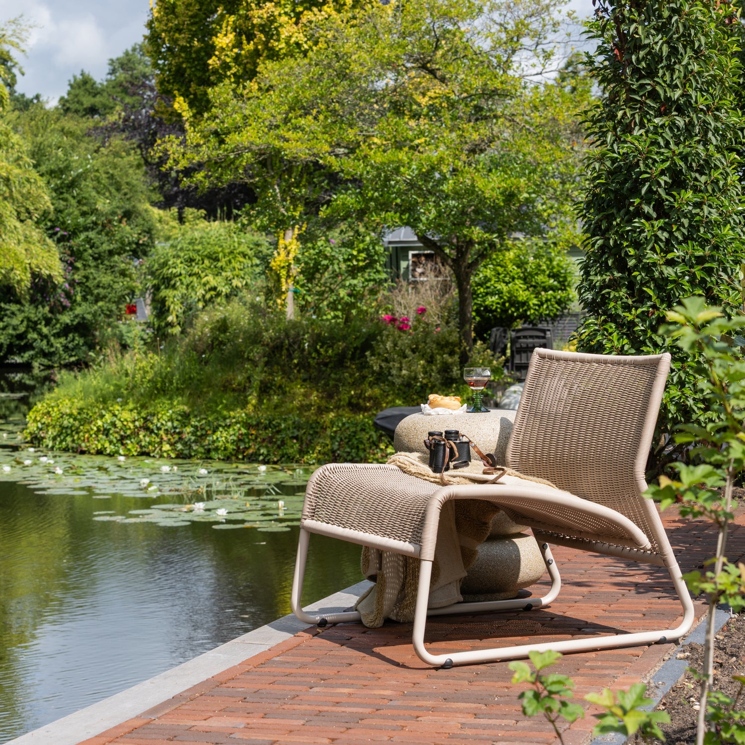 
Design Outdoor Lounger "West" - Sand