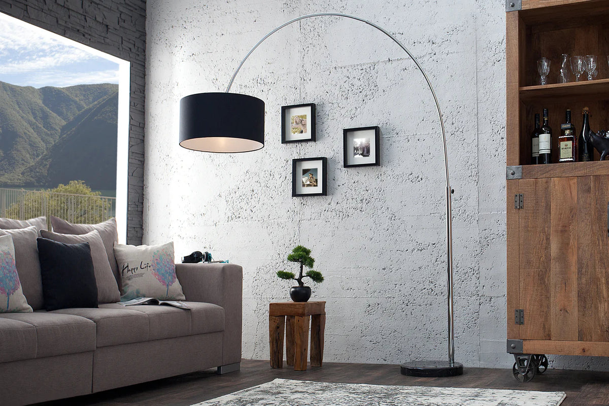 
Lampada ad arco estraibile «Lounge» con base in marmo e paralume in lino - Nero