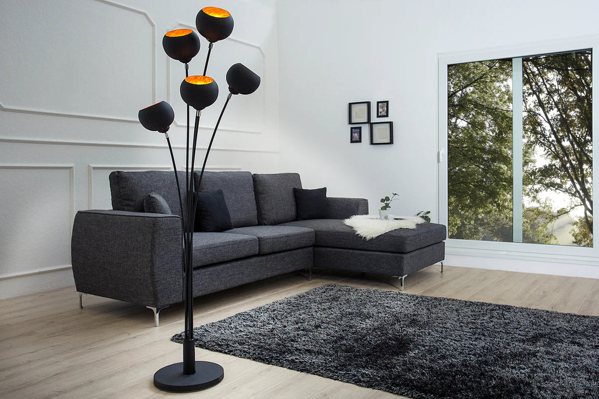 
Elegante lampada da terra di design «Magma»