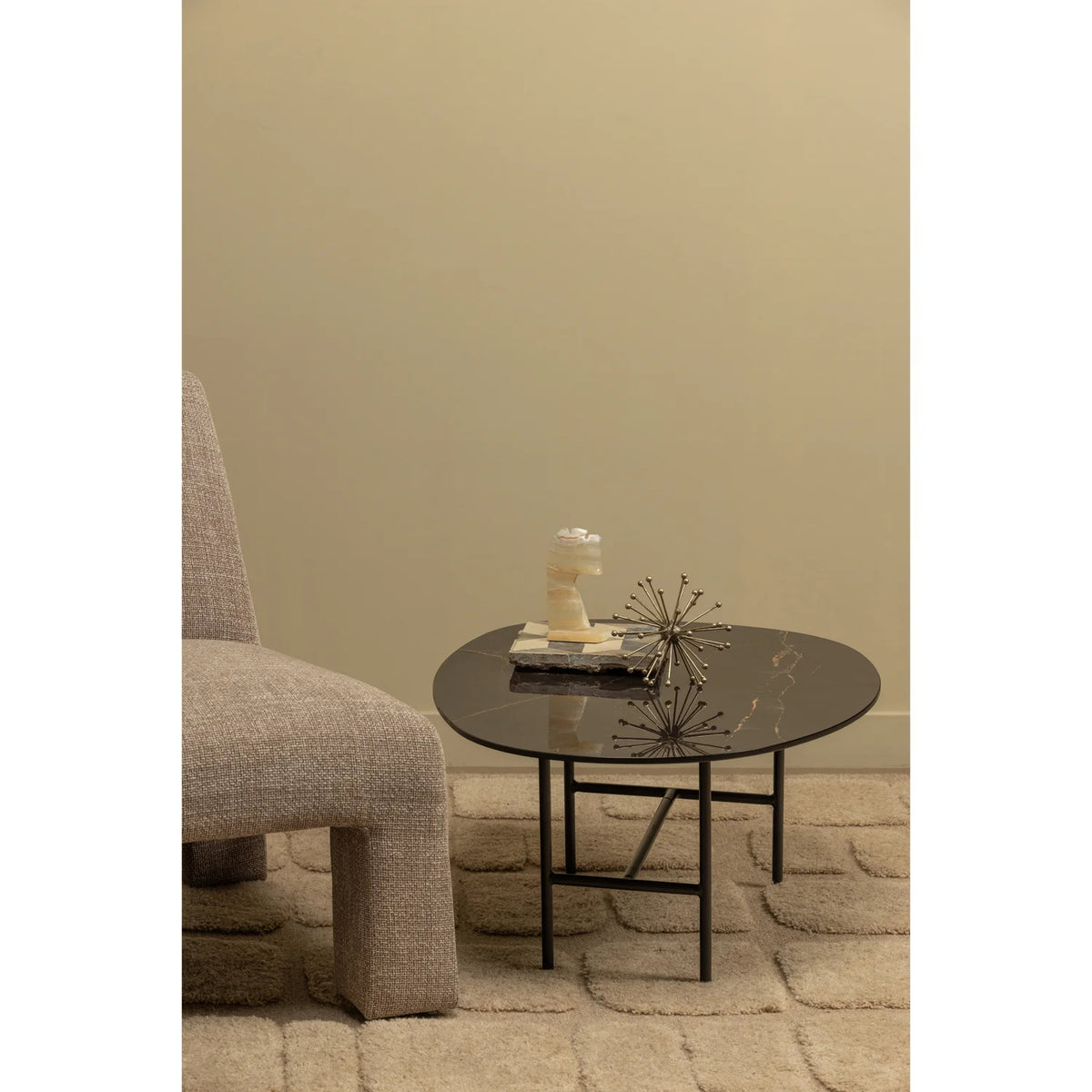 
Tavolino da salotto di design in porcellana «Vajen», diverse dimensioni - 80 x 60 cm