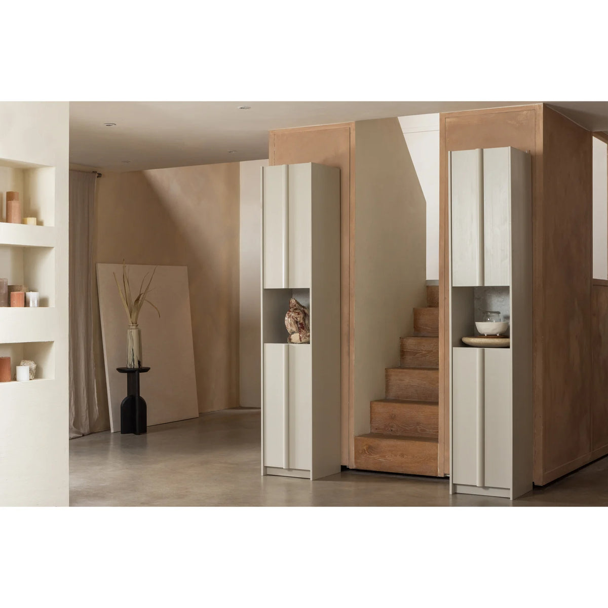 
Design Aufbewahrungsschrank „Bassou“ aus nachhaltigem Massivholz