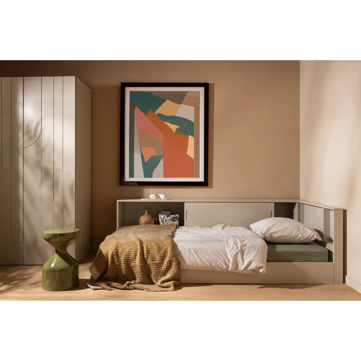 
Designer Side Table "Ferry" Ø 30 x 47 cm - Green